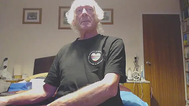 WaverlyKernow online show from 01.10.25