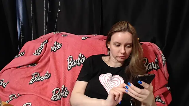 Snapshot of Milana69 chatting on 04.24.26 Milana69 online show from 04.24.26