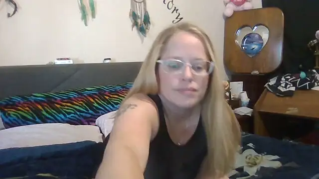 Snapshot of Toybox13_Pika chatting on 10.22.25 Toybox13 Pika online show from 10.22.25