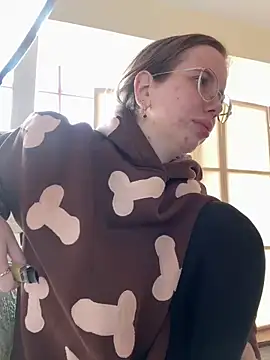 Snapshot of SecretDesireMe chatting on 03.04.25 SecretDesireMe online show from 03.04.25