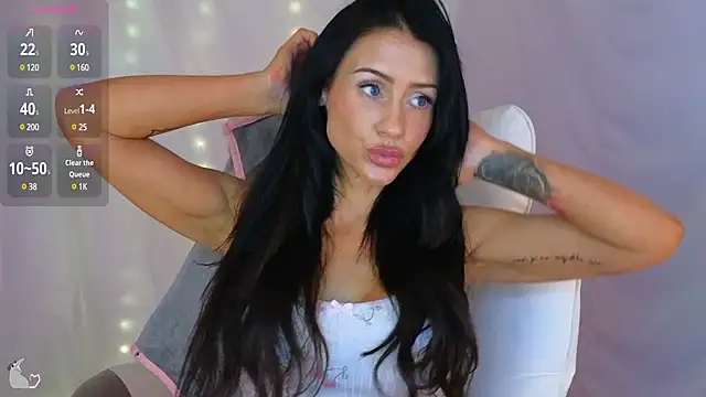 Aprilreign online show from 01.29.25