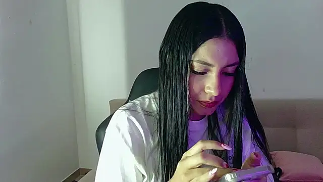 Snapshot of Lia_14_ chatting on 04.25.26 Lia 14 online show from 04.25.26