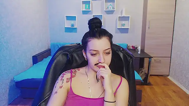 Snapshot of SkarlettMonliss chatting on 01.12.25 SkarlettMonliss online show from 01.12.25