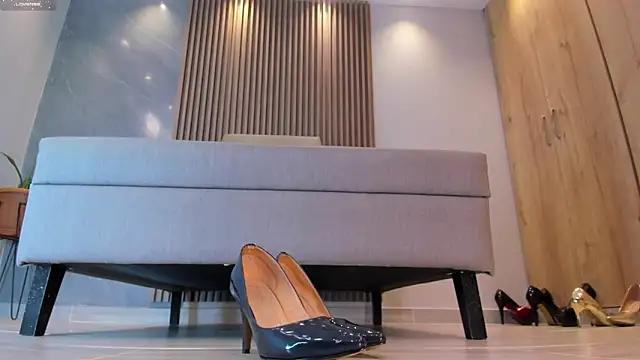 Katherinlevinee1 online show from 01.26.25