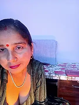 Snapshot of reemacouple007 chatting on 01.18.26 reemacouple007 online show from 01.18.26