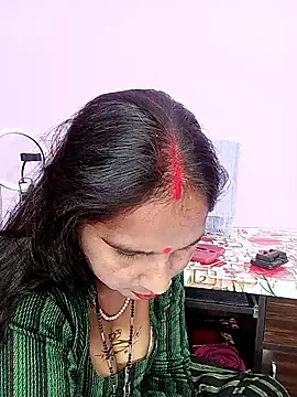 Snapshot of reemacouple007 chatting on 02.04.26 reemacouple007 online show from 02.04.26