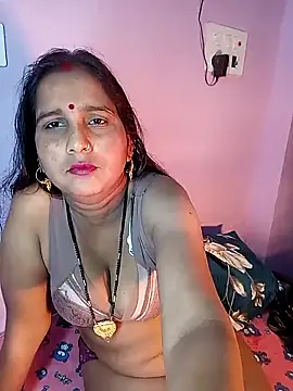 Snapshot of reemacouple007 chatting on 02.11.26 reemacouple007 online show from 02.11.26