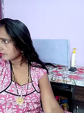 Snapshot of reemacouple007 chatting on 02.17.26 reemacouple007 online show from 02.17.26