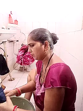 Snapshot of reemacouple007 chatting on 03.08.26 reemacouple007 online show from 03.08.26