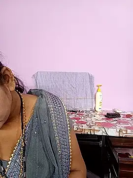 Snapshot of reemacouple007 chatting on 03.23.26 reemacouple007 online show from 03.23.26