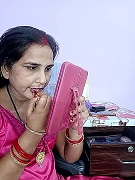 Snapshot of reemacouple007 chatting on 04.01.26 reemacouple007 online show from 04.01.26