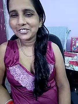 Snapshot of reemacouple007 chatting on 07.01.26 reemacouple007 online show from 07.01.26