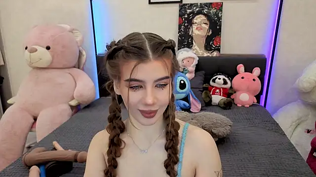 Snapshot of dolly_ll chatting on 11.16.25 dolly ll online show from 11.16.25