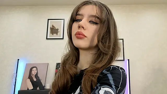 Snapshot of dolly_ll chatting on 05.22.26 dolly ll online show from 05.22.26
