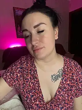 Roxana Bell online show from 03.12.25