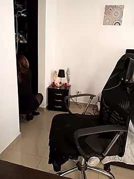 tata laima   online show from 01.20.25