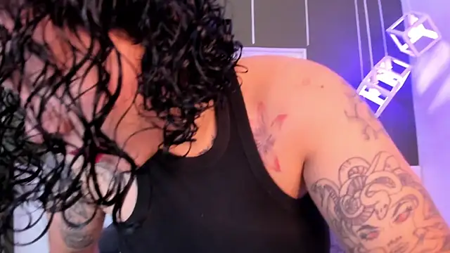 Alexxxholy online show from 02.18.25