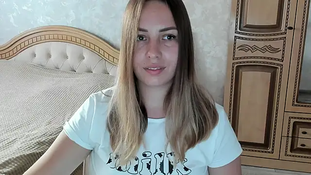 Mia shy1 online show from 10.31.25