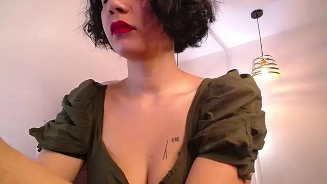 Snapshot of Moony_14 chatting on 02.28.25 Moony 14 online show from 02.28.25