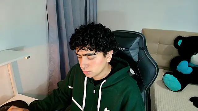  nickconnor01 online show from 12.10.24