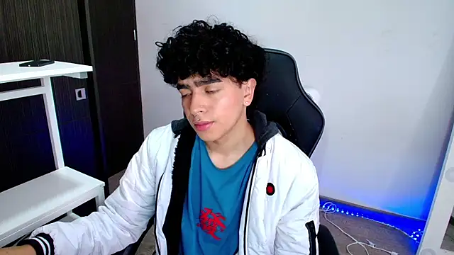  nickconnor01 online show from 02.04.25