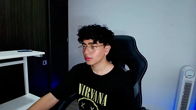  nickconnor01 online show from 02.05.25