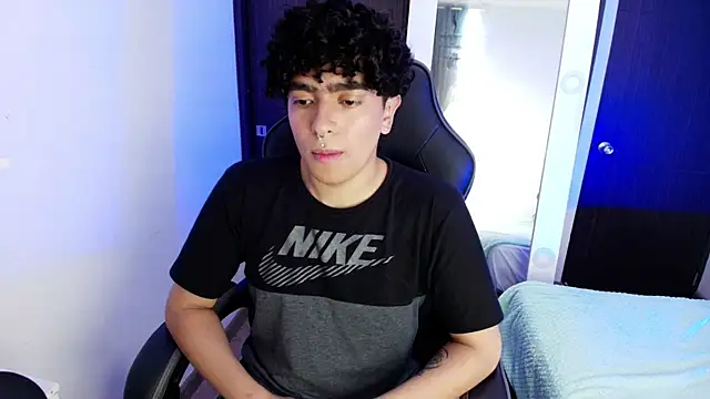  nickconnor01 online show from 02.23.25