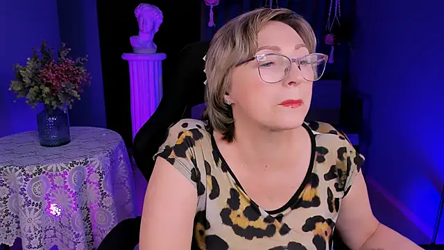 Snapshot of sugar_vivien chatting on 01.15.25 sugar vivien online show from 01.15.25