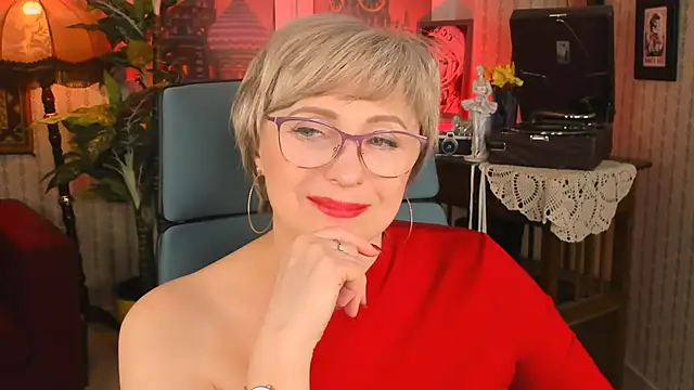 Snapshot of sugar_vivien chatting on 02.12.25 sugar vivien online show from 02.12.25