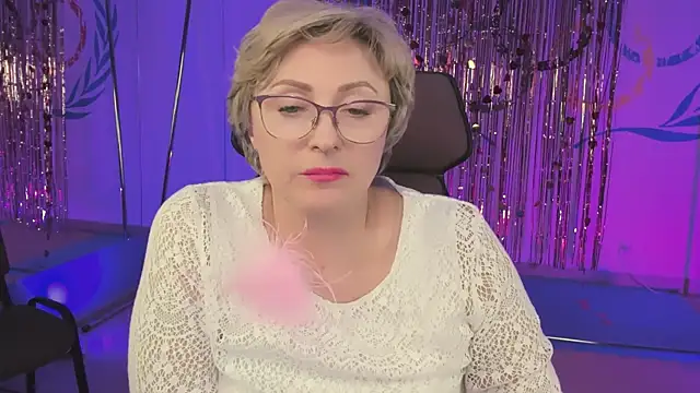 Snapshot of sugar_vivien chatting on 02.19.25 sugar vivien online show from 02.19.25