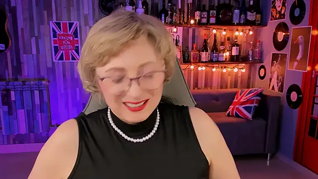 Snapshot of sugar_vivien chatting on 03.07.25 sugar vivien online show from 03.07.25