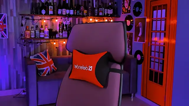 Snapshot of sugar_vivien chatting on 10.08.25 sugar vivien online show from 10.08.25