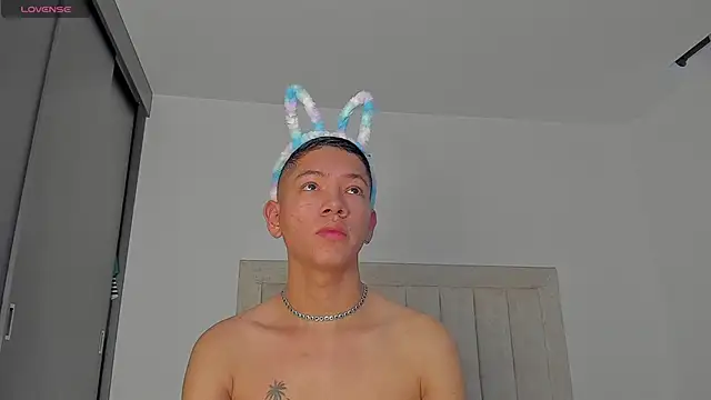 JulianRose 1 online show from 02.07.26