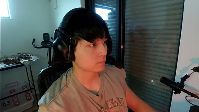 Snapshot of Tkcqcc chatting on 05.04.26 Tkcqcc online show from 05.04.26