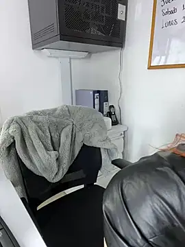 Eyleen 24 online show from 02.22.25