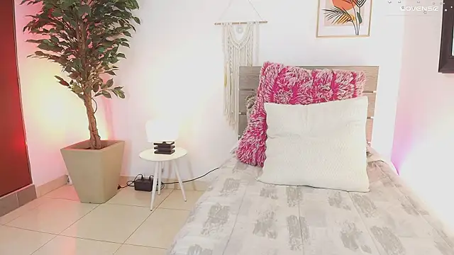 Eyleen 24 online show from 03.06.25