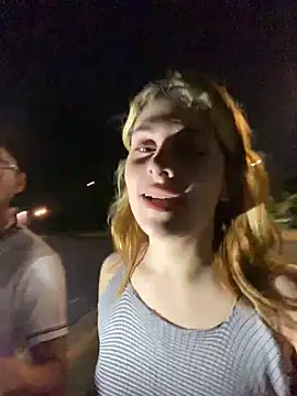 Snapshot of FlorBich chatting on 01.12.25 FlorBich online show from 01.12.25