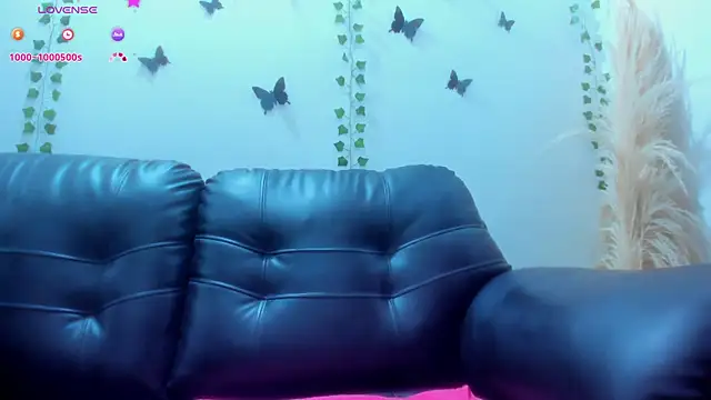 Amani Bakir online show from 12.18.25