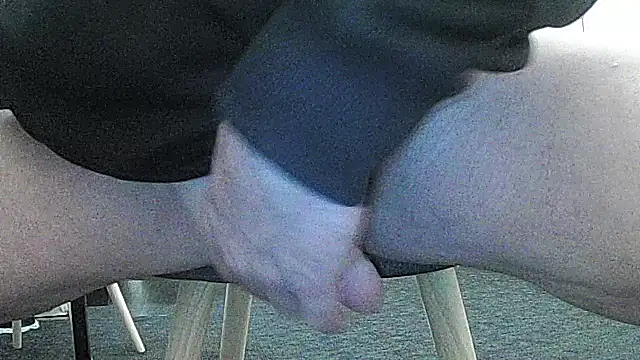 Snapshot of Nice8inchaussie chatting on 11.27.25 Nice8inchaussie online show from 11.27.25