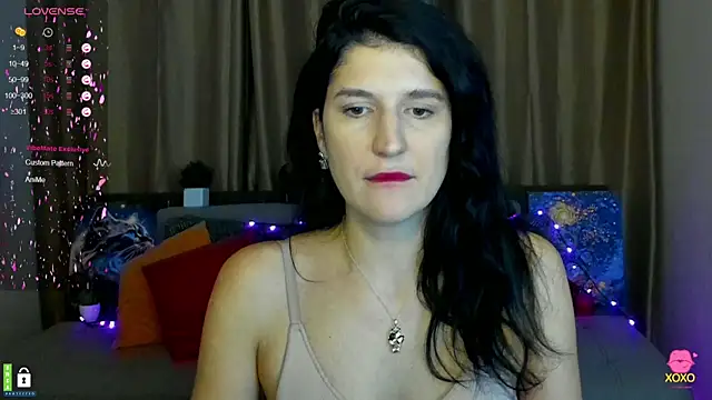 Snapshot of Alianna_Solo_Kisses chatting on 02.13.25 Alianna Solo Kisses online show from 02.13.25