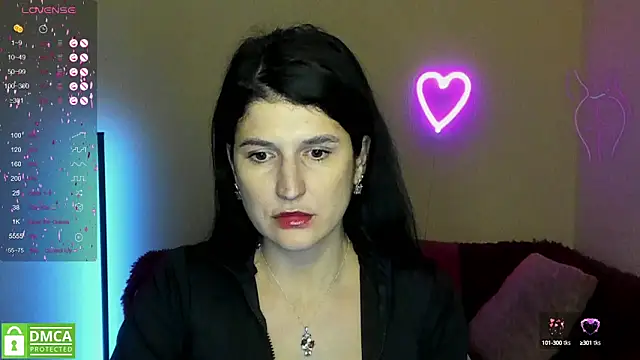 Snapshot of Alianna_Solo_Kisses chatting on 03.04.25 Alianna Solo Kisses online show from 03.04.25