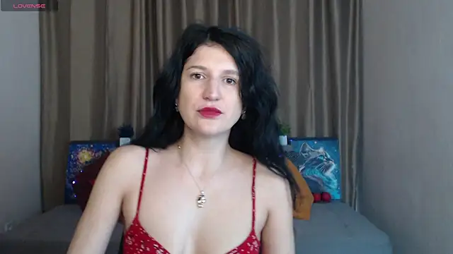 Snapshot of Alianna_Solo_Kisses chatting on 03.19.25 Alianna Solo Kisses online show from 03.19.25