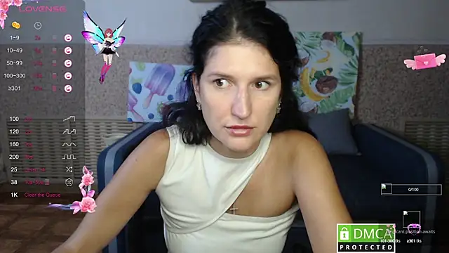 Snapshot of Alianna_Solo_Kisses chatting on 09.10.25 Alianna Solo Kisses online show from 09.10.25