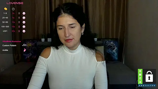 Snapshot of Alianna_Solo_Kisses chatting on 09.19.25 Alianna Solo Kisses online show from 09.19.25