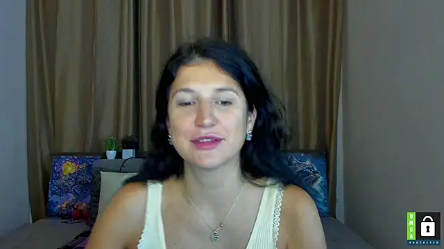 Snapshot of Alianna_Solo_Kisses chatting on 11.07.25 Alianna Solo Kisses online show from 11.07.25