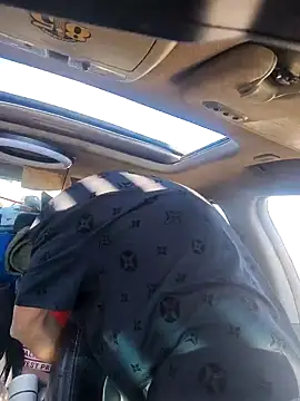 Snapshot of Stickybros2u chatting on 12.01.24 Stickybros2u online show from 12.01.24