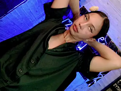 whiteladyboy online show from 12.16.25