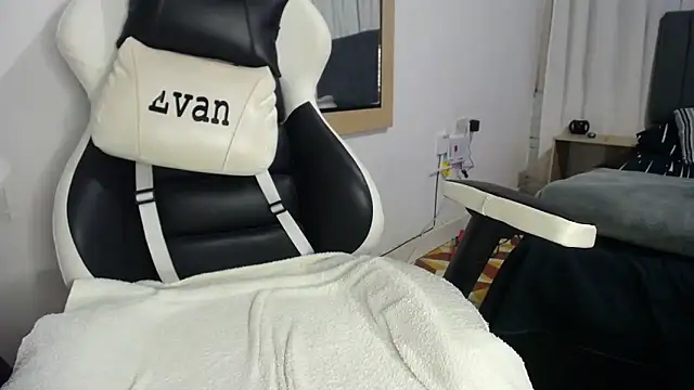 Valerioe online show from 02.18.25