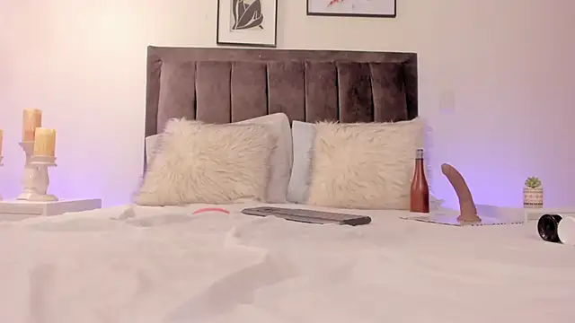 helen mooree online show from 02.05.25