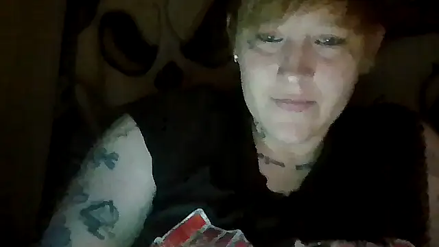 Snapshot of MistressMaXx chatting on 07.12.26 MistressMaXx online show from 07.12.26